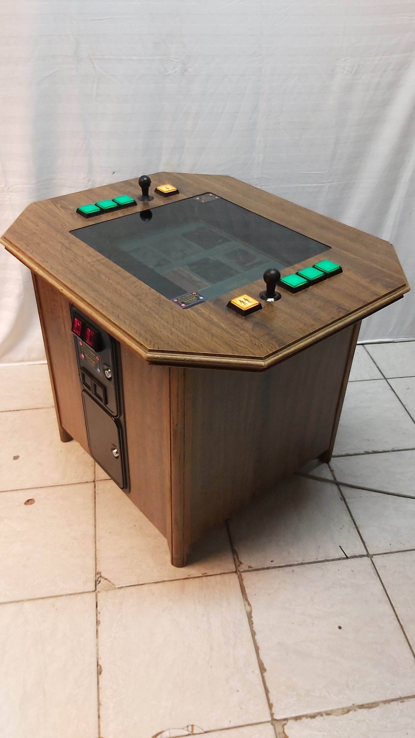 Arcadeautomat mit 60 Spielen