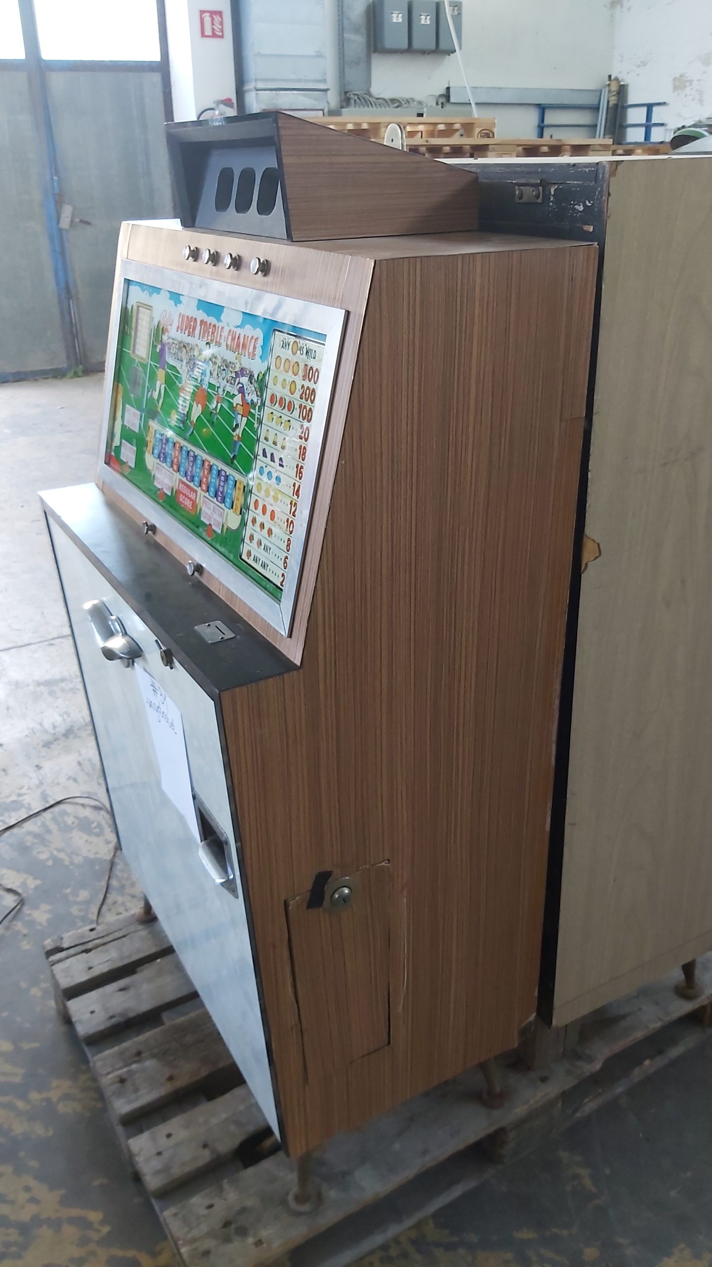 Geldspielautomat Bally Super Treble-Chance