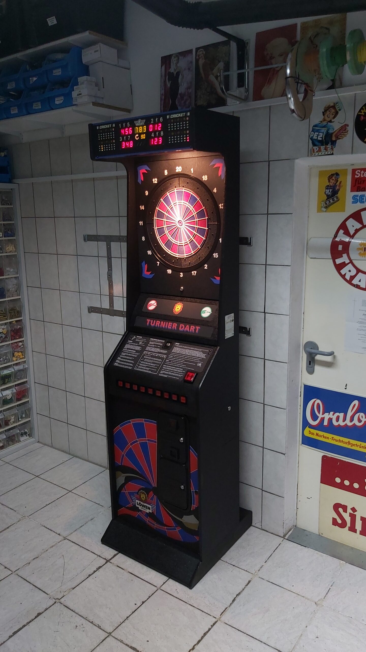 Automatenständer mit Wandkreuz für alte Geldspielautomaten Rotomat, Rotamint, Alle Neune,…