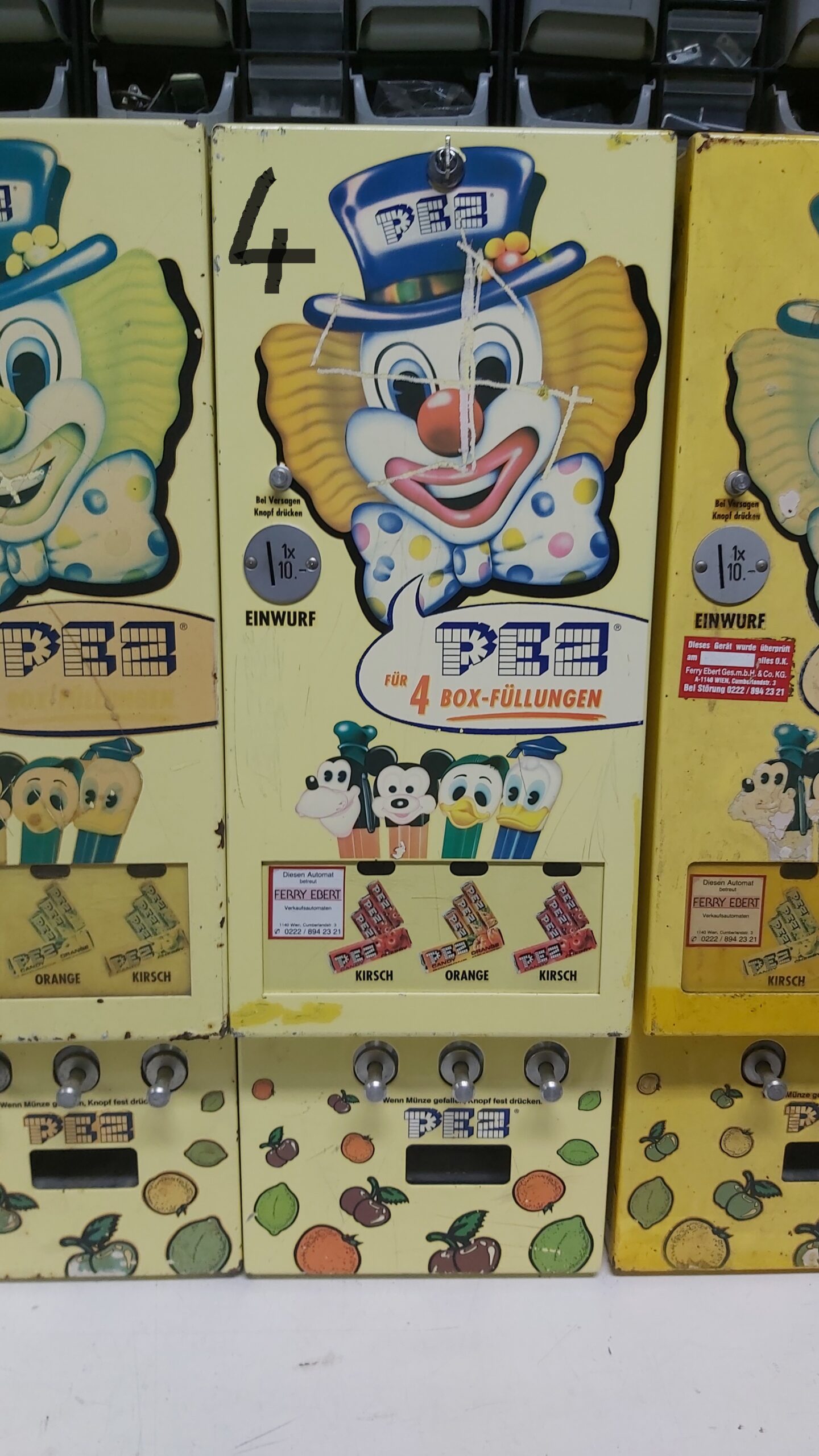 mehrere Warenautomaten PEZ Automat Clown Originalzustand